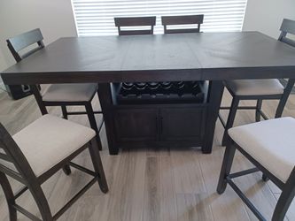 Colorado DiningTable and Server by Elements
