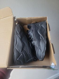 Black PUMAS (Kids)