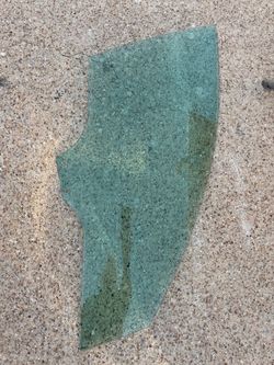 2010-2013 Mazda 3 door glass