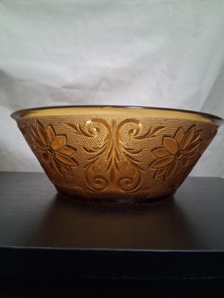 Tiara Amber Vintage Vegtable Bowl