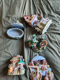 Garden trinket items