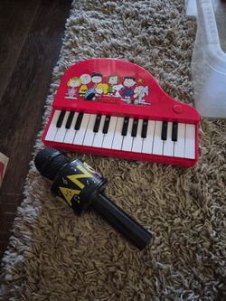 Peanuts Snoopy musical toys