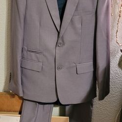 Beautiful Isaac Mizrahi Grey Suit Set Size 14 Boys