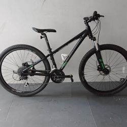 BICYCLE GIANT 24 SPEED SIZE 27,5 BRAND NEW 