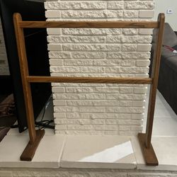 SOLID WOOD BLANKET AND QUILT RACK 37" ×34" new in condition