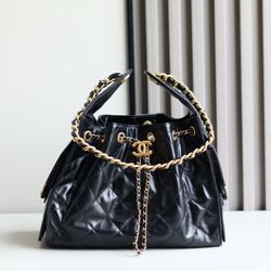 A large-capacity bag