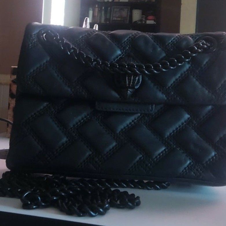 KURT GEIGER SMALL CROSS BODY BAG ALL BLACK W/ BLK CHAIN