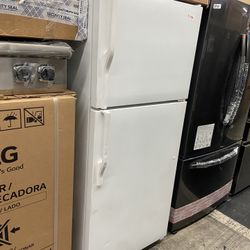 Top Freezer 28” Wide Refrigerator 