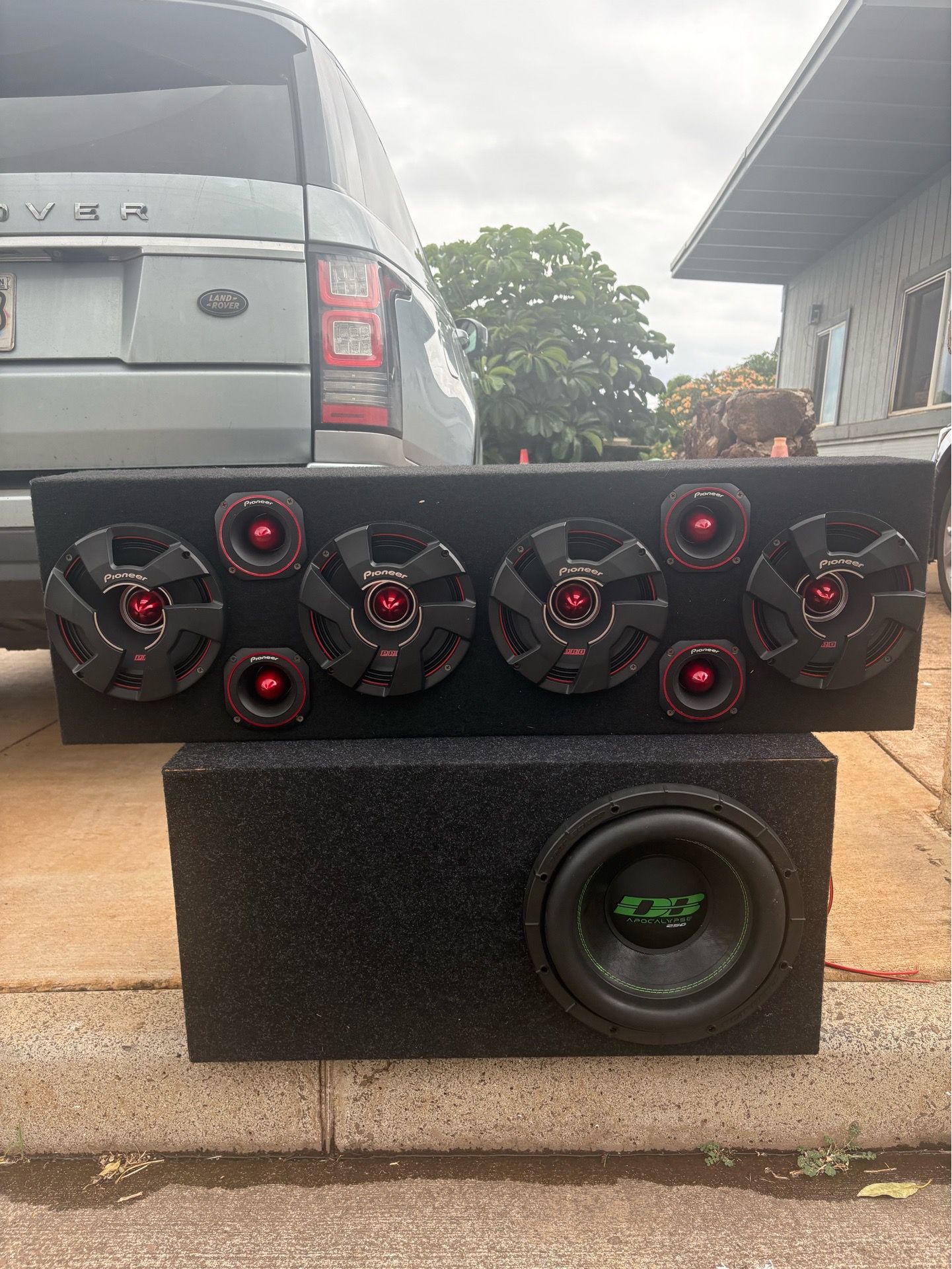 Mids & Tweeter Rack w/ Sub & Amps