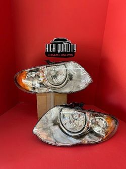 Chrysler Town Country 2005-2007 headlight