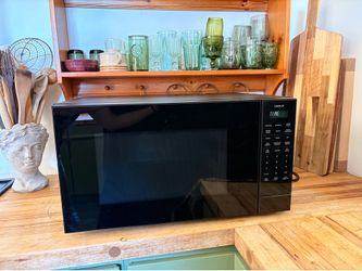 Wolf Gourmet MS24 Microwave (Black)
