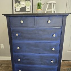Vintage Blue Distressed Dresser for Sale in Edmonds, WA - OfferUp Vintage Blue Distressed Dresser for Sale in Edmonds, WA - OfferUp