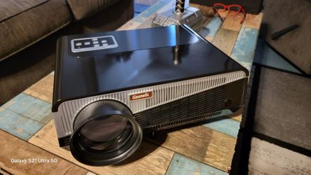 Gzunelic 9500 Familt Projector