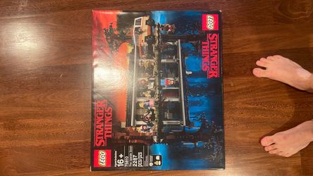 LEGO Stranger Things The Upside Down 75810 sealed
