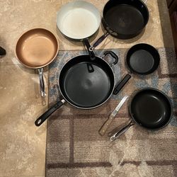6 Pans And A Knife 