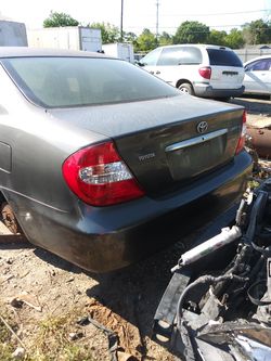2004 Toyota Camry 4cilindros parts only