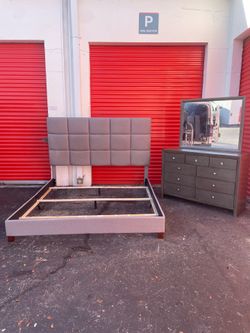 GRAY KING BEDROOM SET