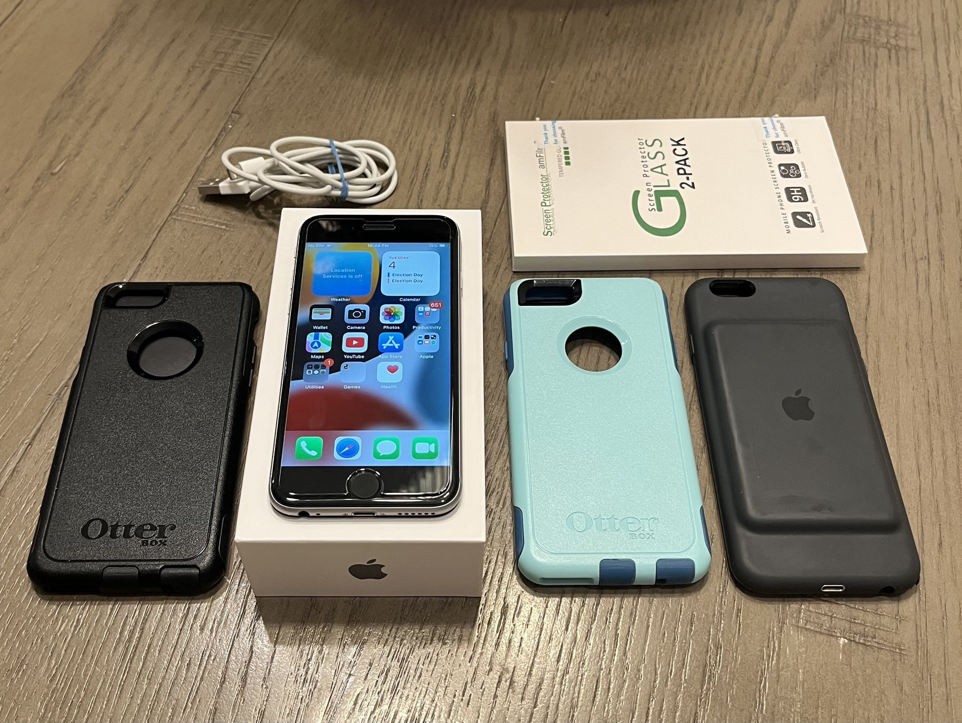 Unlocked Apple iPhone 6s 64GB Space Gray With Accessories