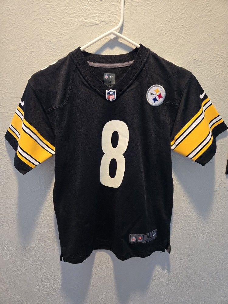 Pittsburgh Steelers Kenny Pickett #8 Youth Size Medium.