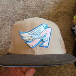 ANGELS HAT SIZE 7