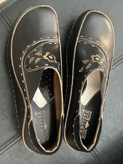 New Spring Step 8 1/2  Women’s Shoes 