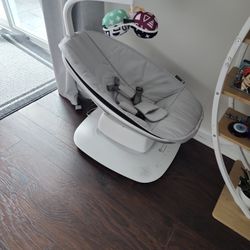 4moms Swing -like New