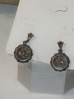 Sterling Silver Marked 3 Leaf Clover Connemara Marcasite Earrings