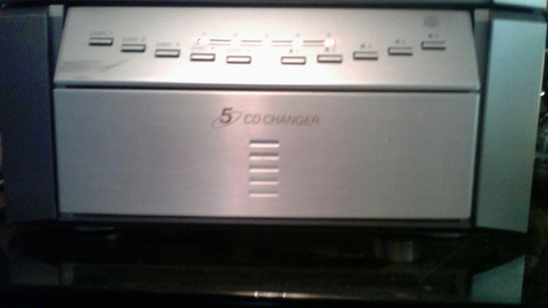 Sony shelf system has 5 disc , duel tape deck, mini disc player with all kinds of settings