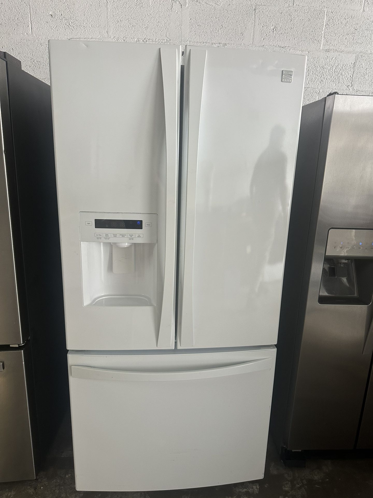 33 Wide French Door Refrigerator 