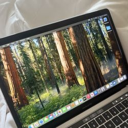 Apple MacBook Pro!