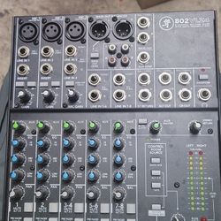Mackie 802-VLZ4 Live Sound 8-Channel Mixer
