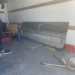 Chevrolet Truck tailgate 