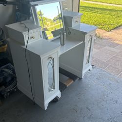Makeup Desk
