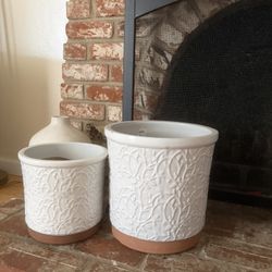 Set Of 2 Ceramic Pots