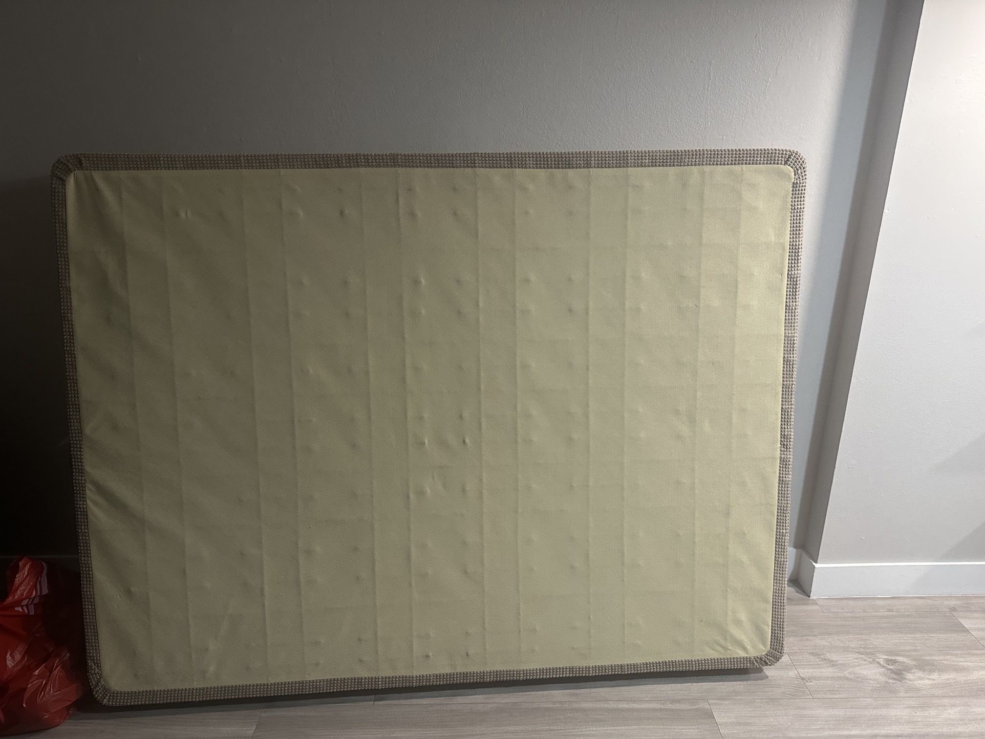 Serta Queen Box Spring