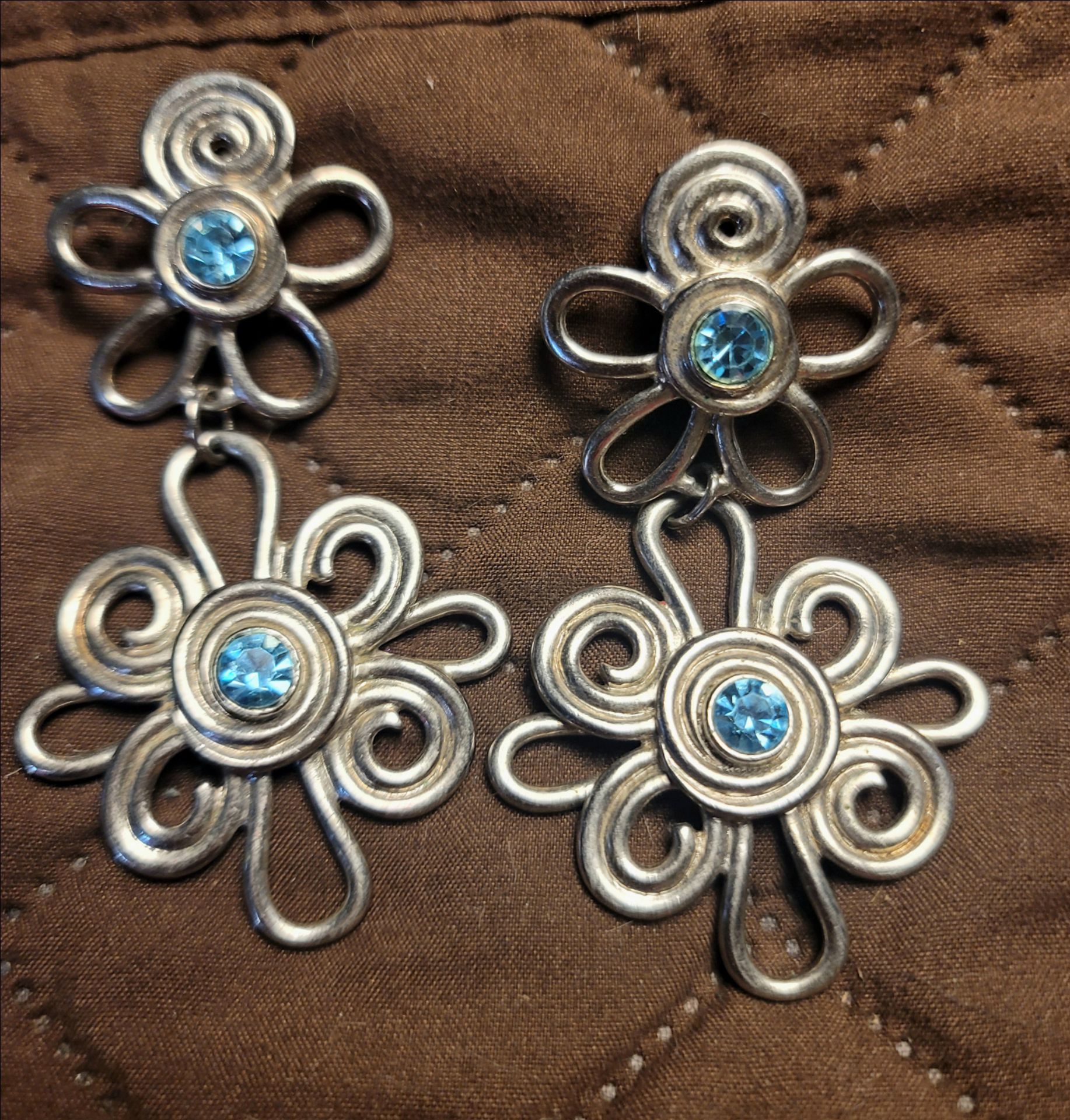 Avon Vintage 1990s Floral Silver Dangle Clip Earrings