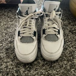 Jordan 4s