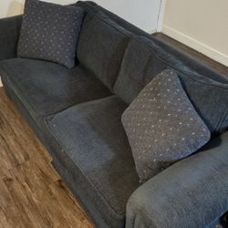 Free Blue Couch Alhambra