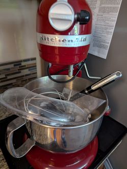 Red Kitchen Aid Professional 600 Stand Mixer