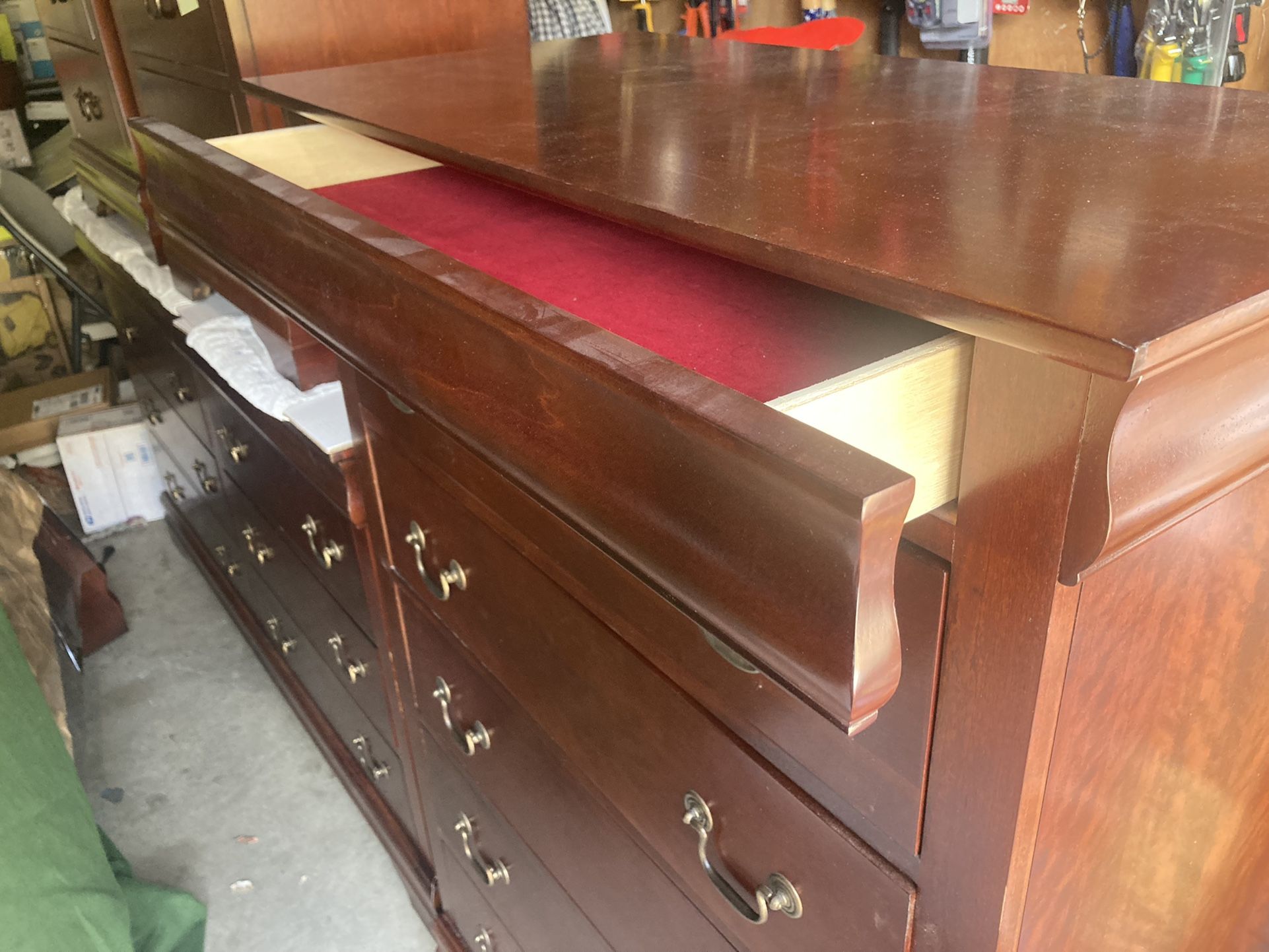 6 Piece King Bedroom Set. Just Taken Out Of Storage. Retails For $1550 With Tax. My Price $850. Photos Show All Pieces