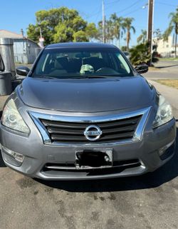 Nissan Altima s  2015