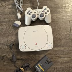Sony PlayStation One PSOne Console Gaming System SCPH-101 