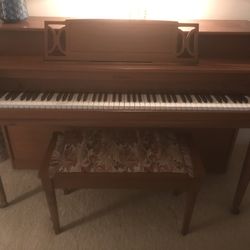 Muehlhauser Piano