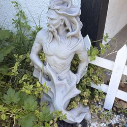 Garden Decor Statue