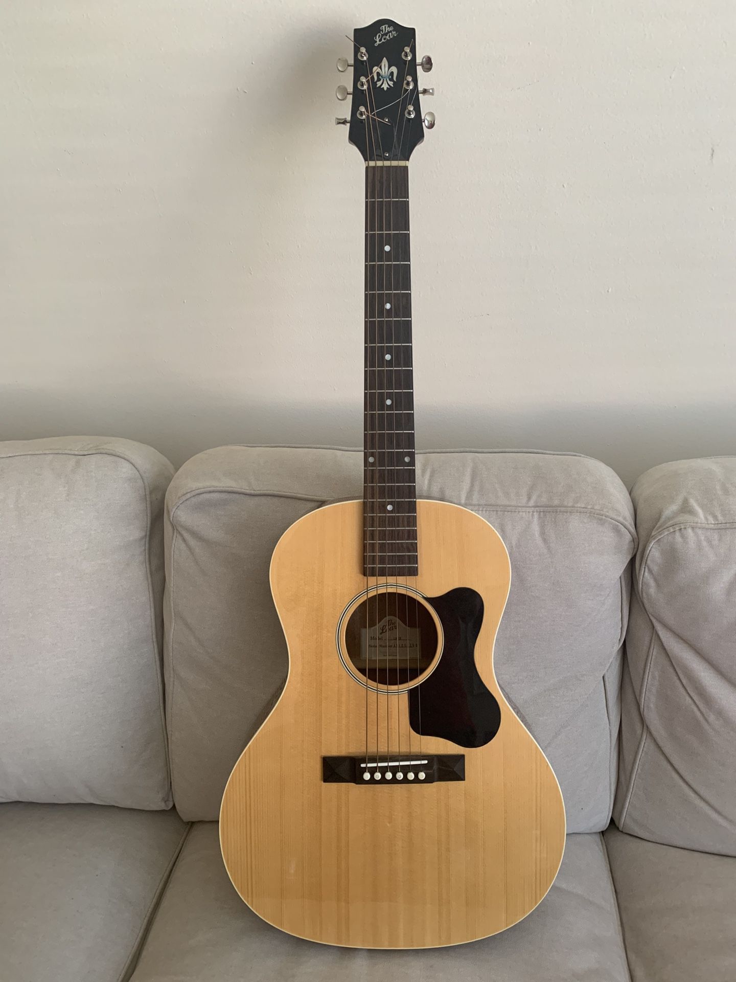 The Loar LO-16 Acoustic Guitar (Gibson Copy)