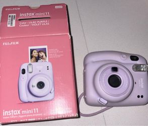 Instax mini 11 Polaroid camera