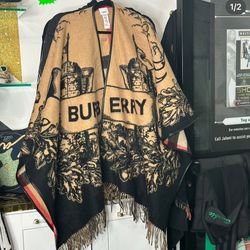 Burberry Reversible Shawl For Woman 