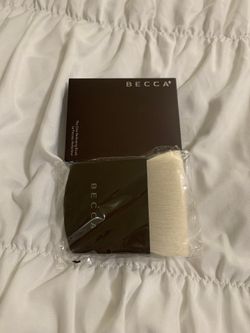 BECCA brush