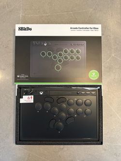 8BitDo All-Button Arcade Leverless Controller- Xbox Version