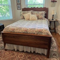 Antique Full-Size Oak Bed